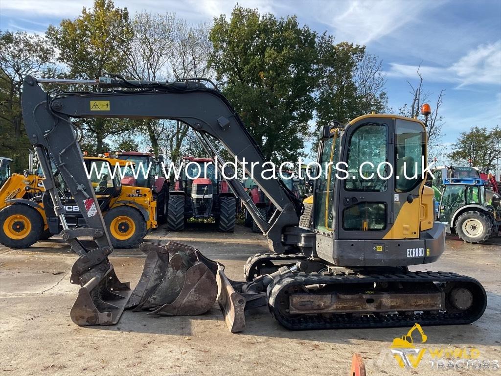 Volvo ECR 88 D حفارات وسط 7 طن - 12 طن