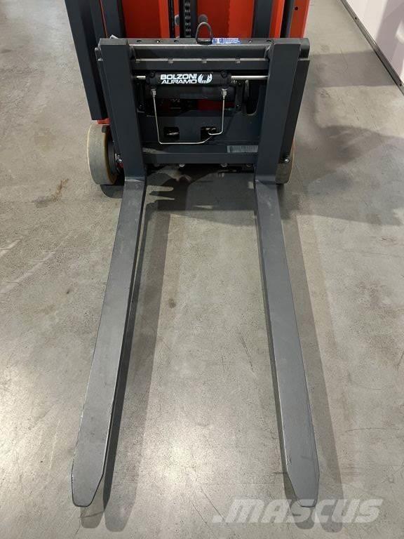 Linde E10 معدات التكديس الجوالة