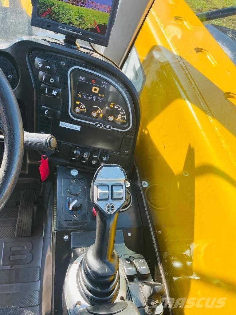 JCB 525-60 مناولات متداخلة