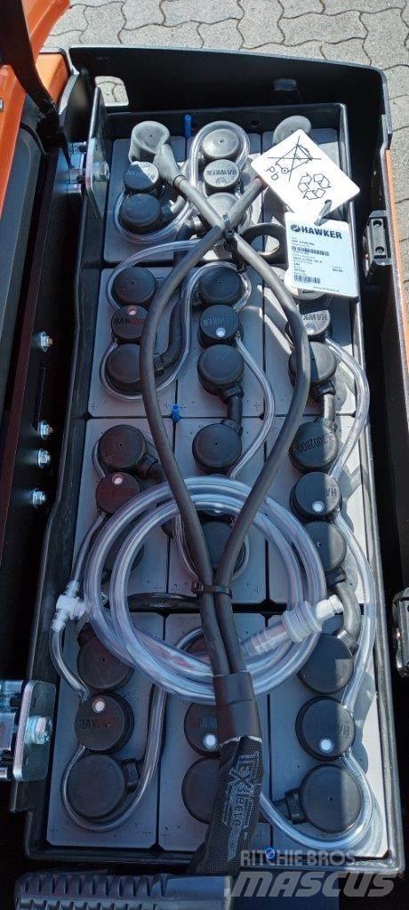Toyota LPE 250 معدات الرفع منخفض المستوى