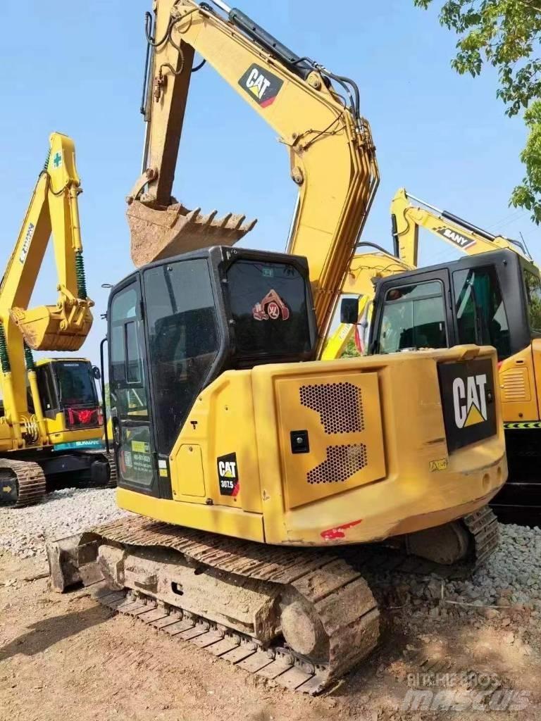 CAT 307.5 حفارات زحافة