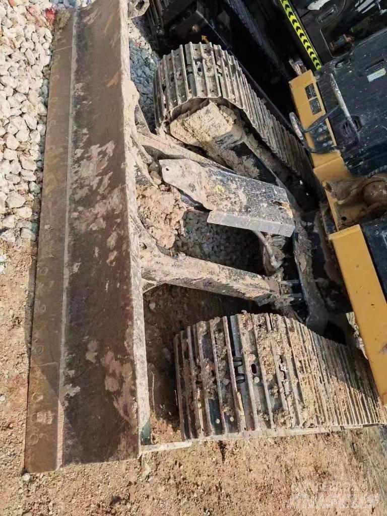 CAT 307.5 حفارات زحافة