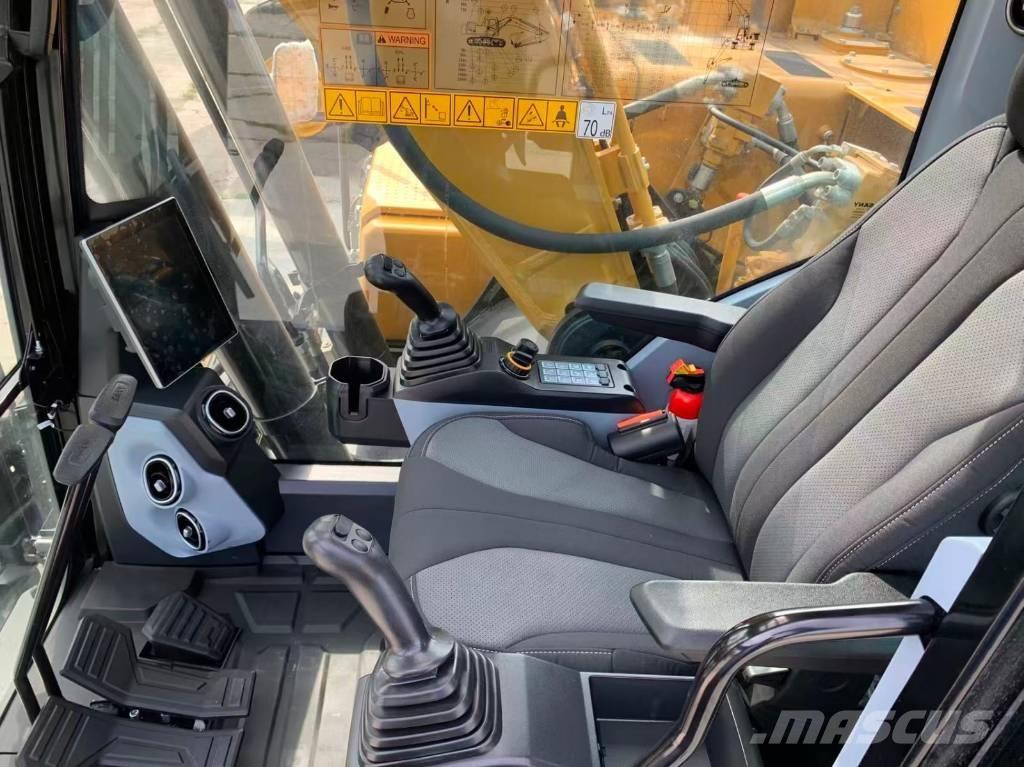 Sany SY 215 C LC حفارات زحافة