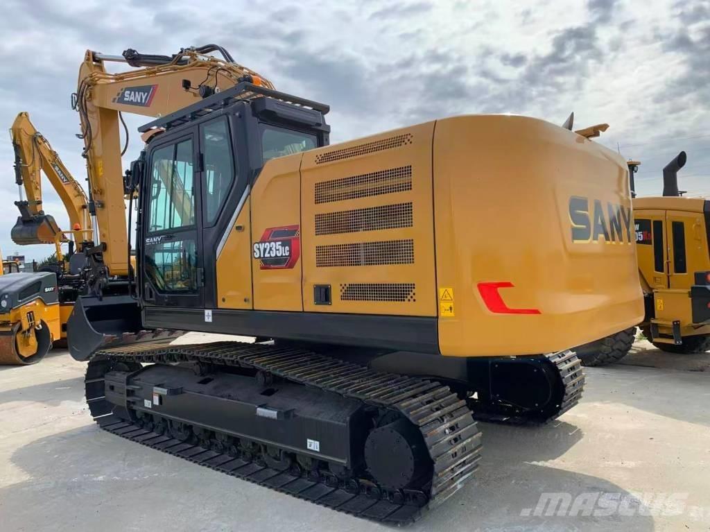 Sany SY 215 C LC حفارات زحافة