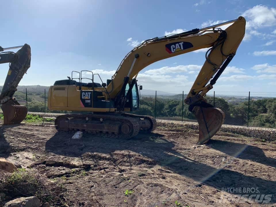 CAT 336 E حفارات زحافة