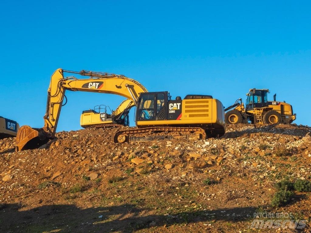 CAT 336 E حفارات زحافة