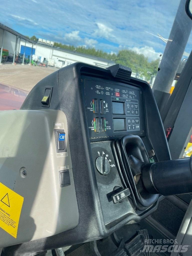 Case IH Magnum 7110 الجرارات
