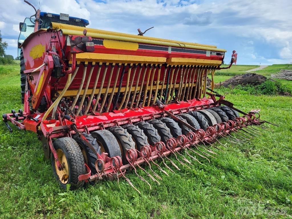 Väderstad Rapid400C مثاقيب