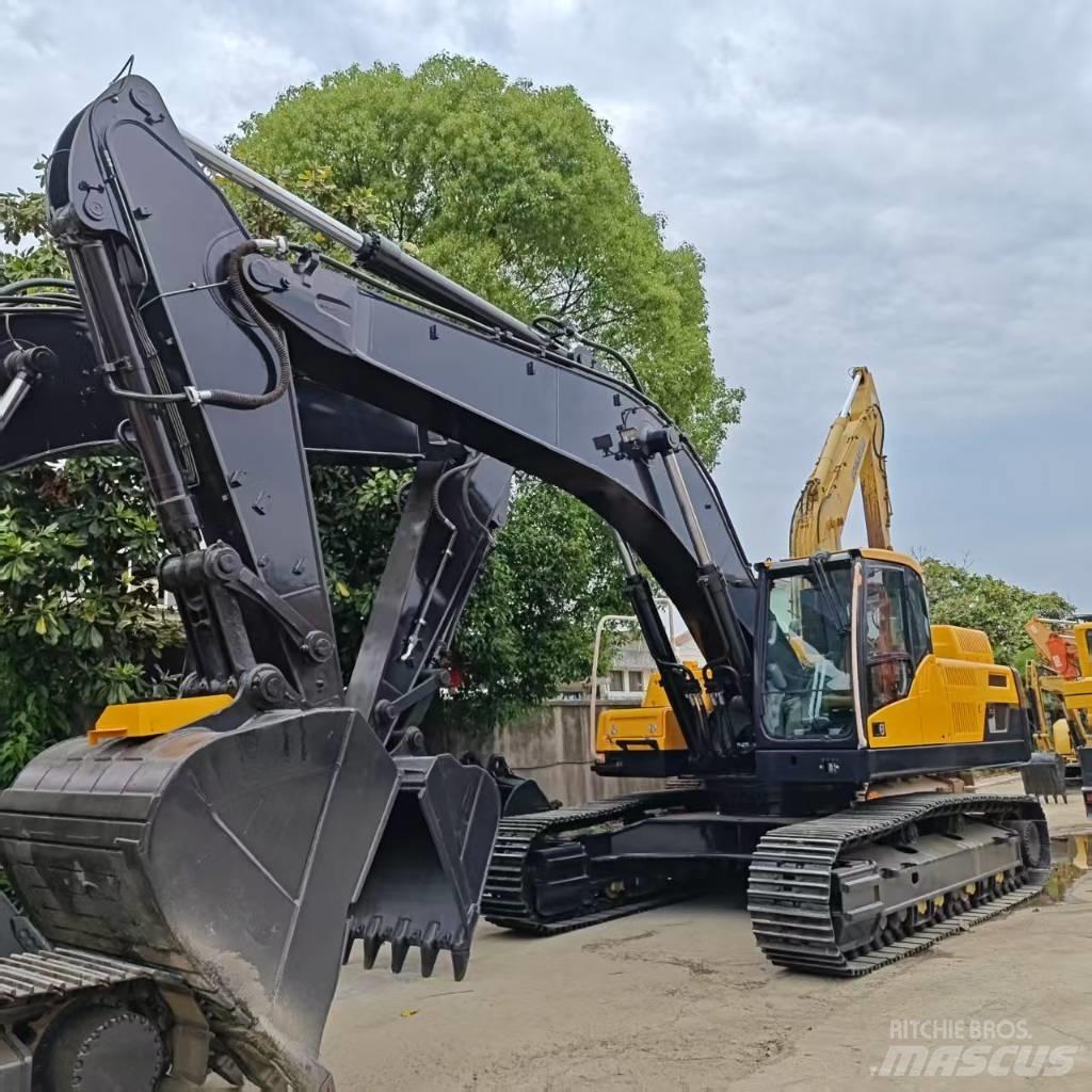 Volvo EC 380 D L حفارات زحافة
