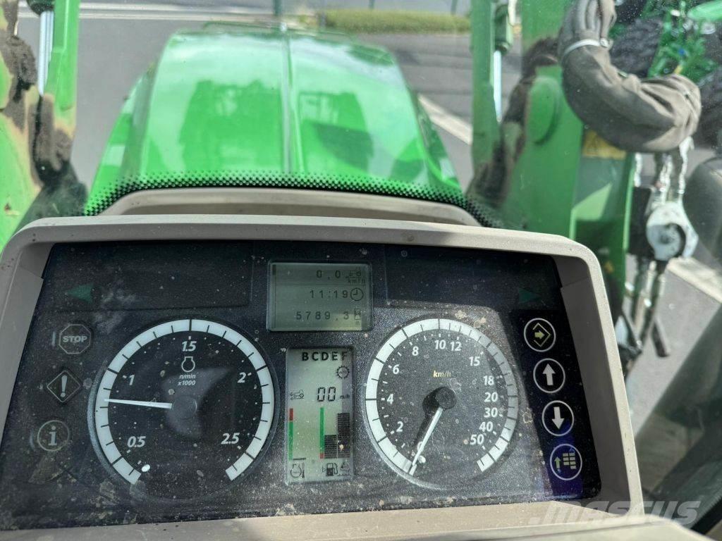 John Deere 6110M الجرارات