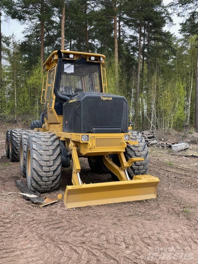 Tigercat 1075C شاحنات