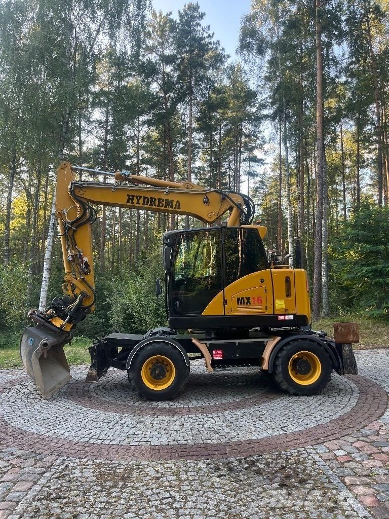 Hydrema MX 16 حفارات بعجل