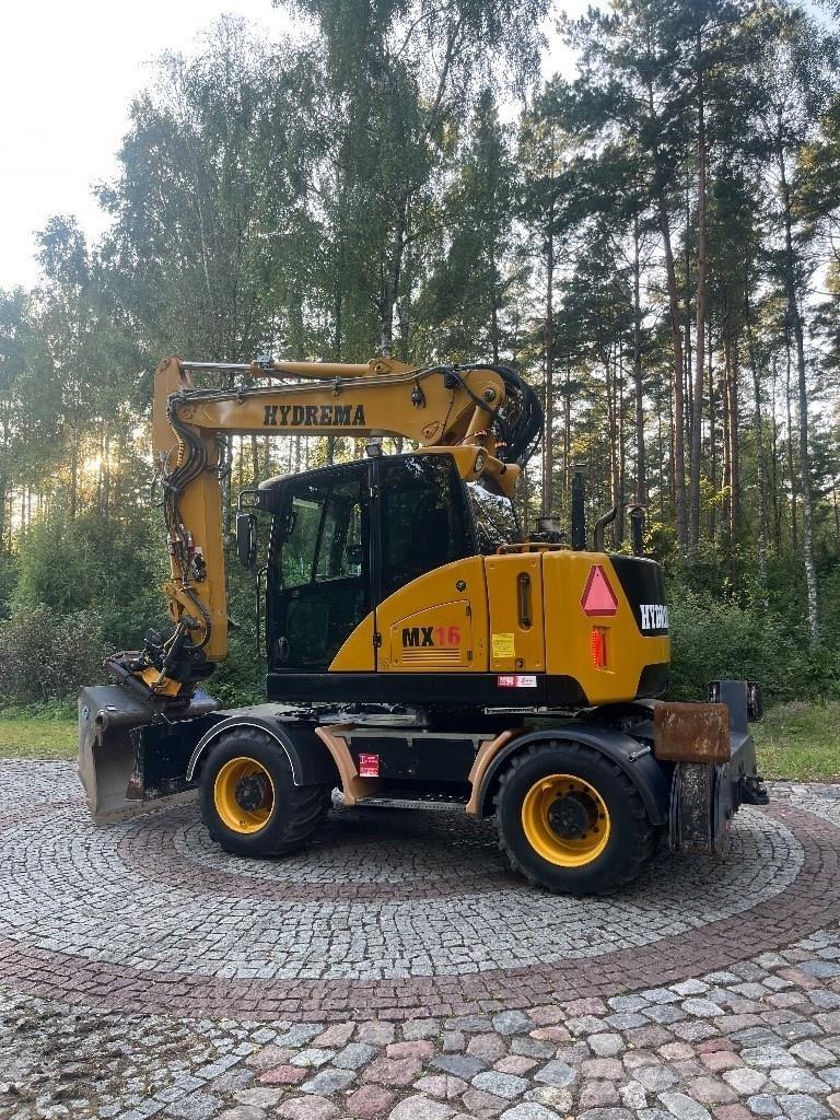Hydrema MX 16 حفارات بعجل