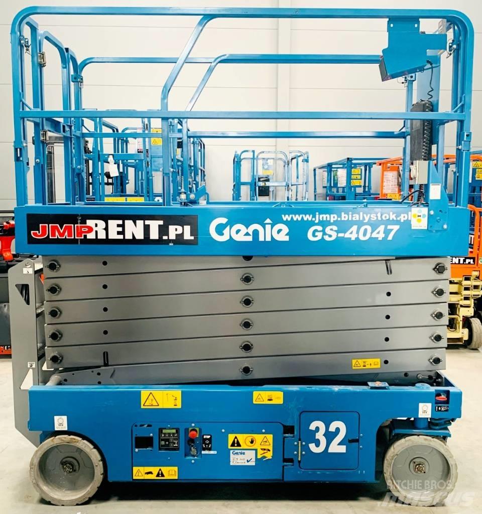 Genie GS 4047 رافعات مقصية الشكل