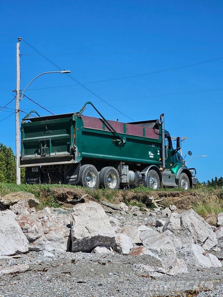 Peterbilt 567 شاحنات قلابة