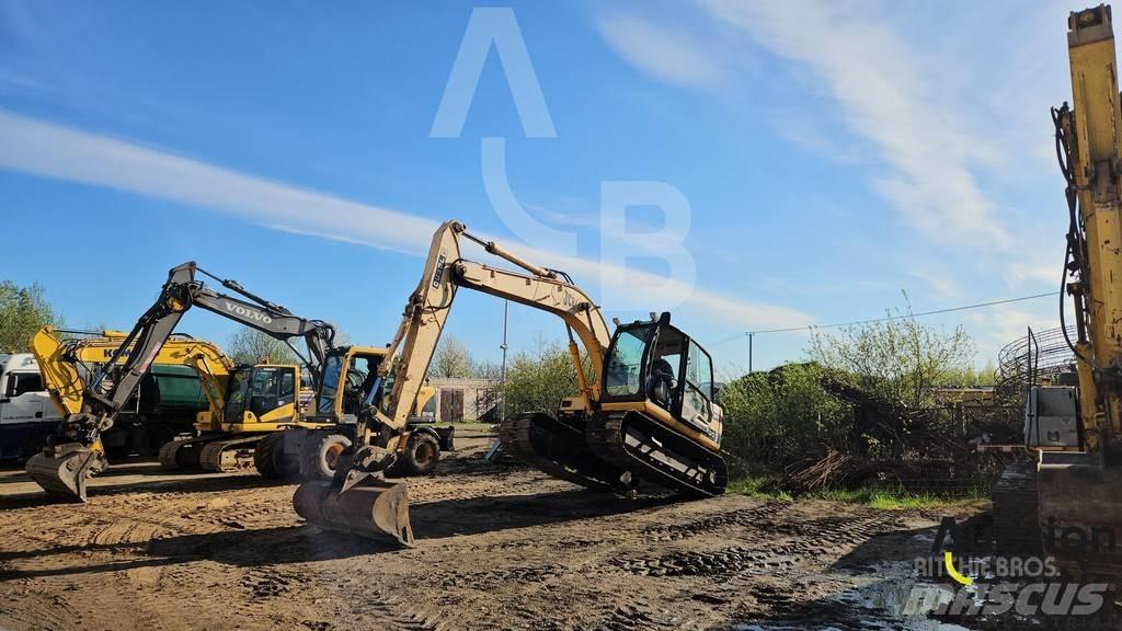 JCB JS 130 حفارات زحافة