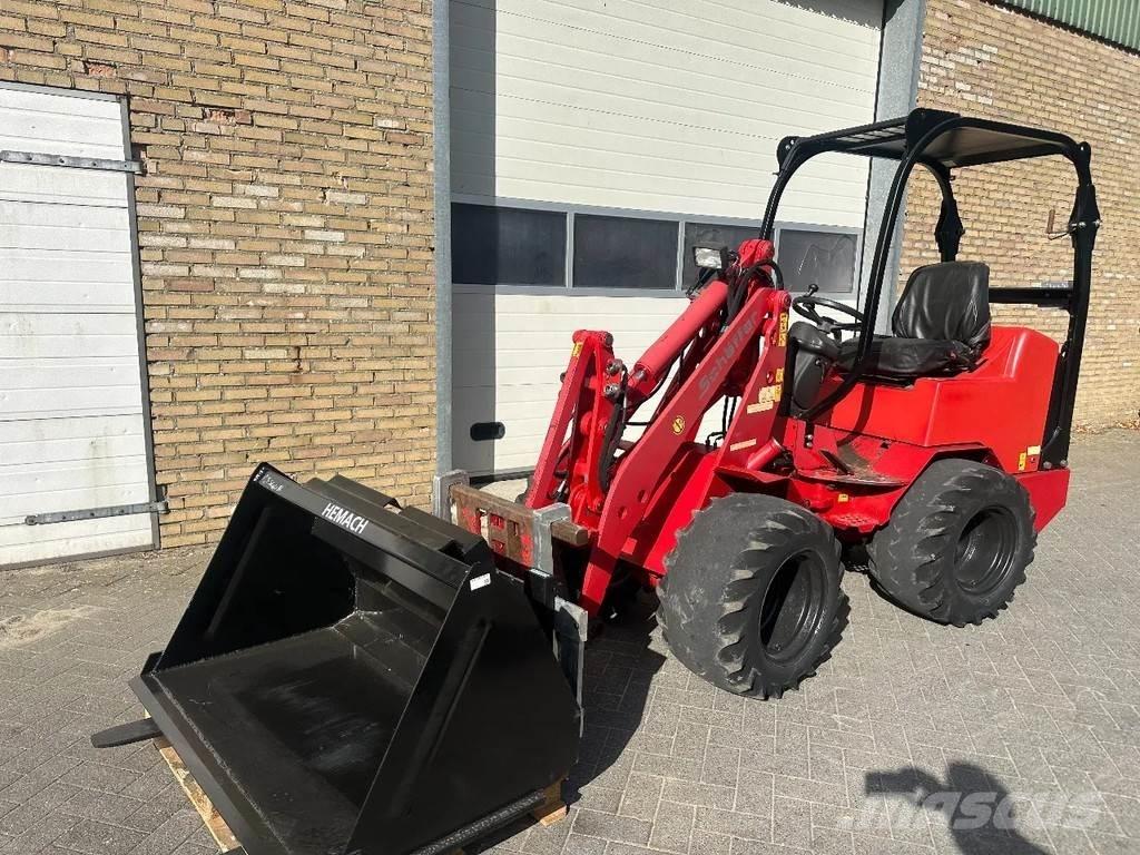 Schäffer 2033 لوادر بعجل