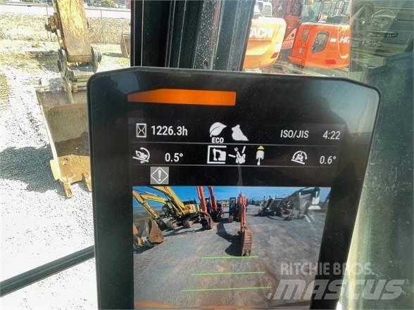 CAT 320 حفارات زحافة