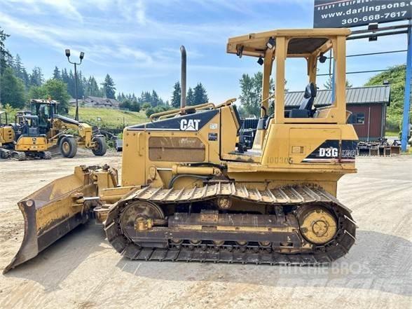 CAT D3G LGP بلدوزرات مجنزرة
