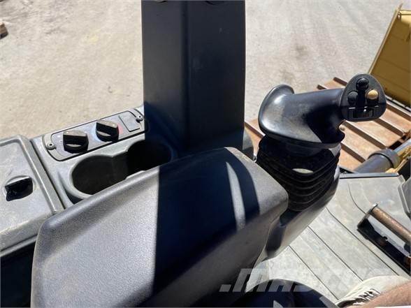 CAT D5K2 LGP بلدوزرات مجنزرة