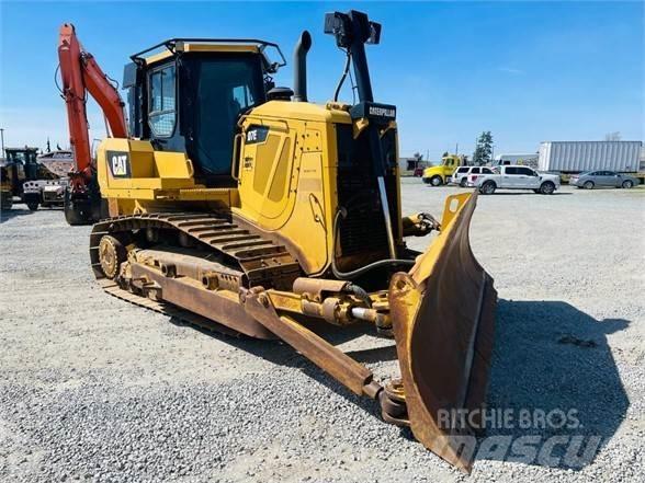 CAT D7E بلدوزرات مجنزرة