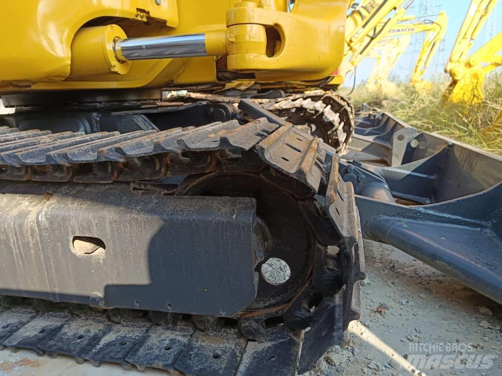 Komatsu PC 35 MR حفارات صغيرة أقل من 7 طن (حفارات صغيرة)