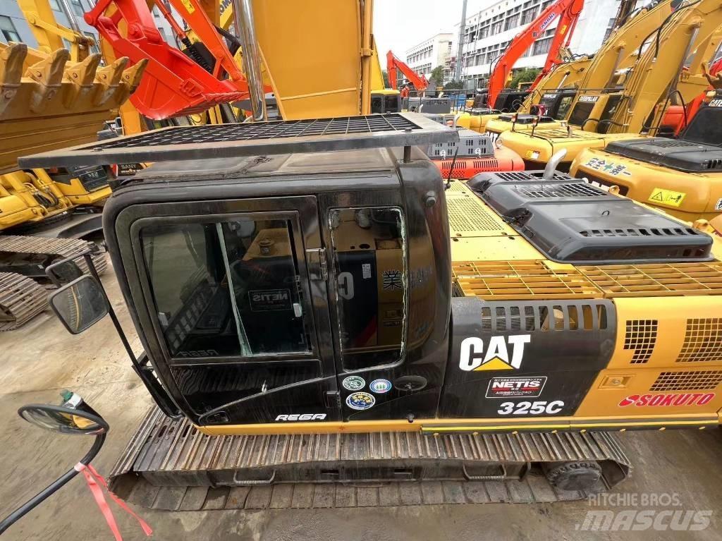 CAT 325 C حفارات زحافة