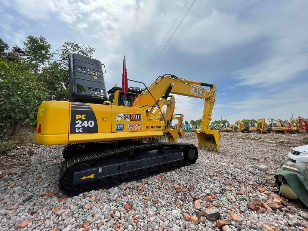 Komatsu PC 240 LC-8 حفارات زحافة