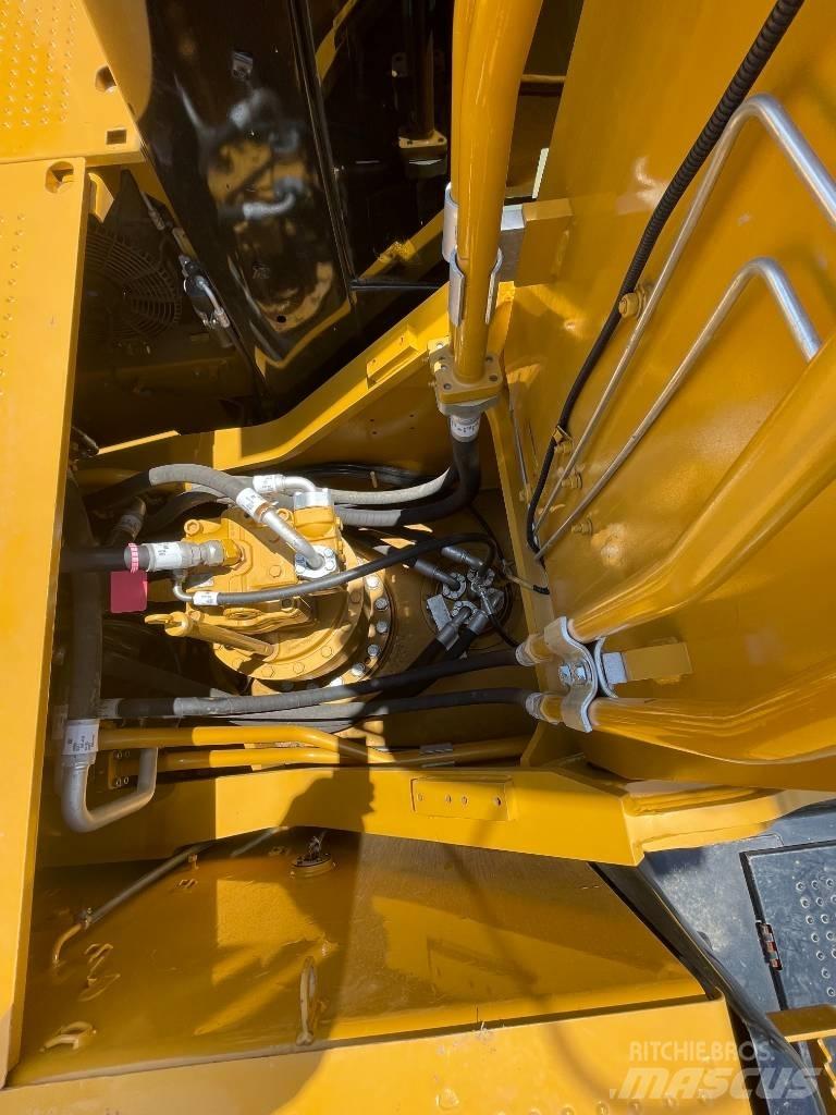 CAT 329D2 حفارات زحافة
