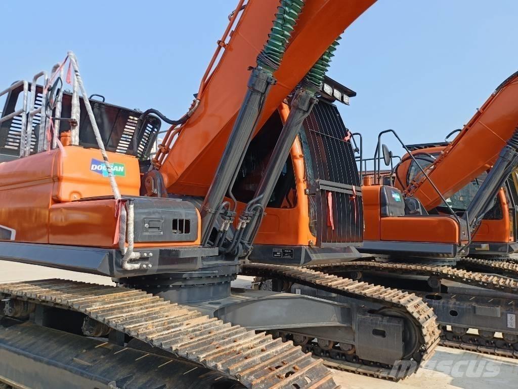Doosan DX300-9 حفارات زحافة