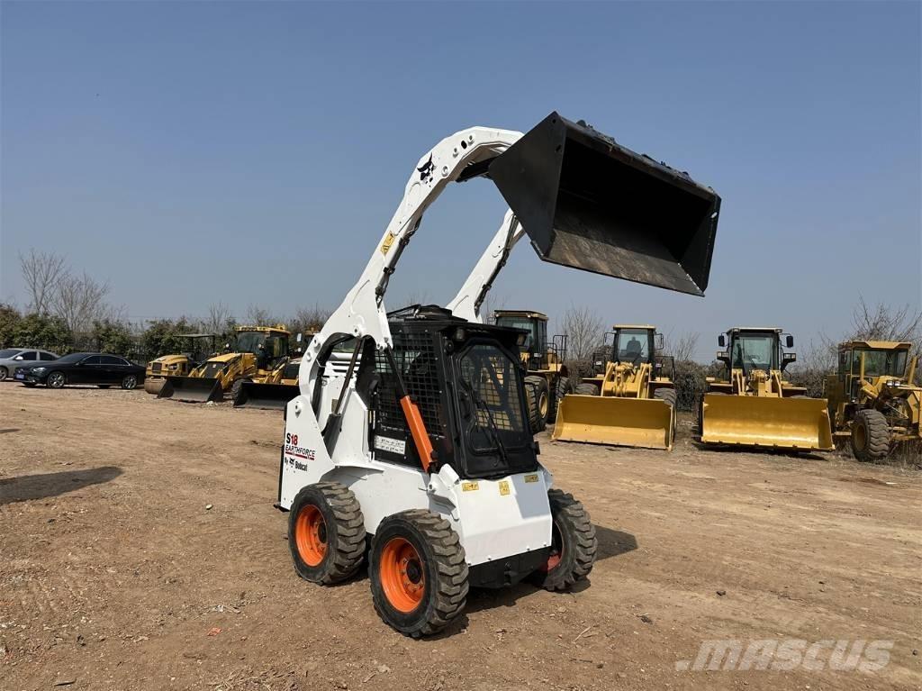 Bobcat S 18 لوادر انزلاقية التوجيه