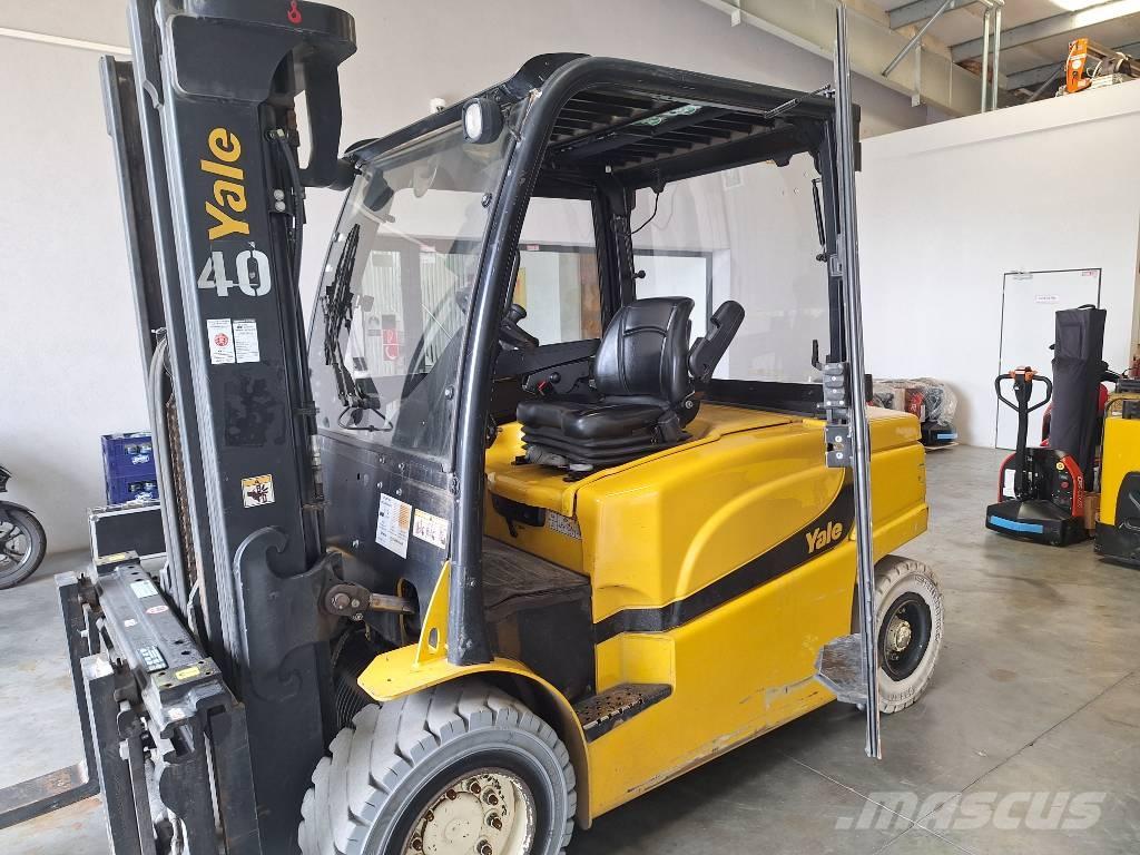 Yale ERP 50 VM شاحنات ذات رافعات شوكية تعمل بالكهرباء