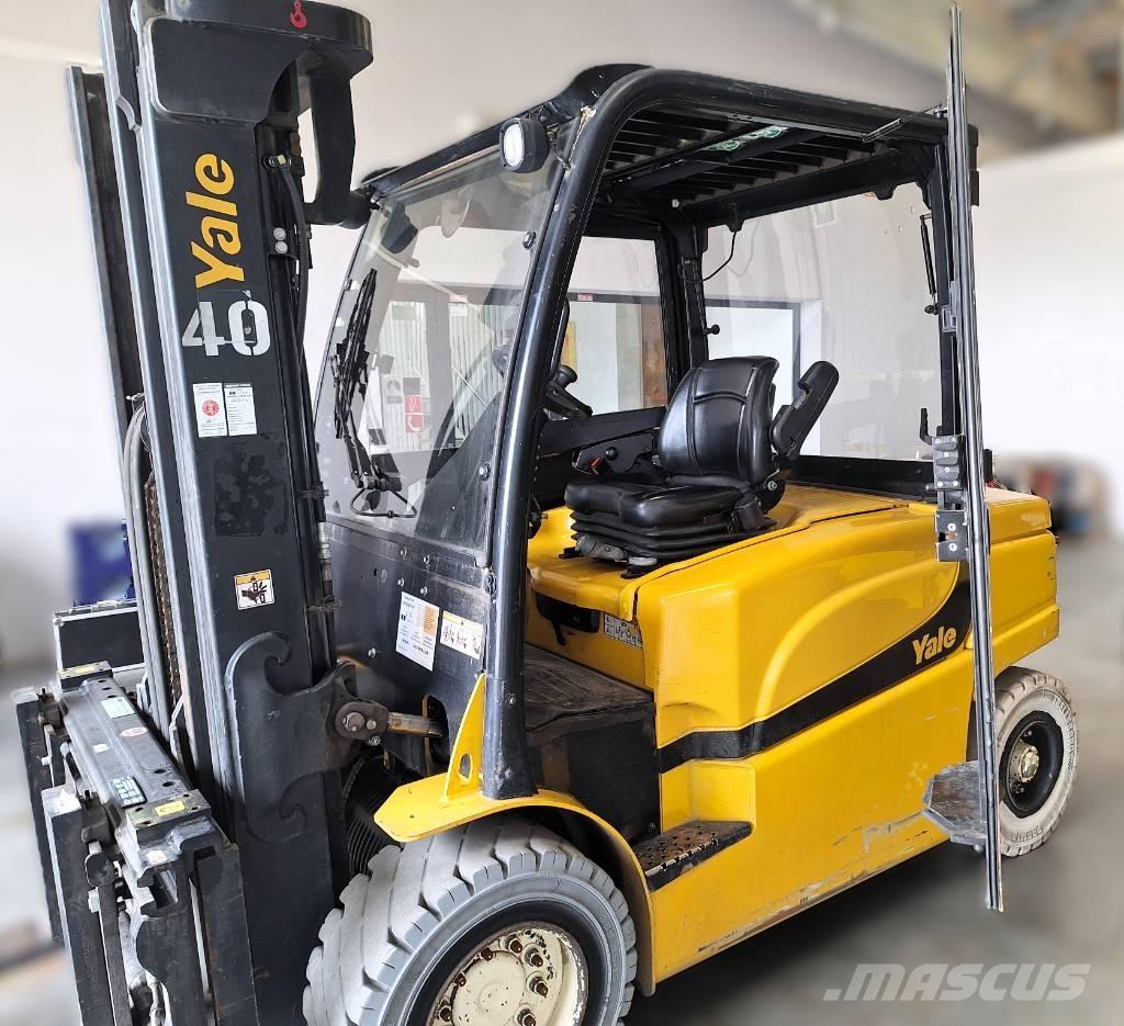 Yale ERP 50 VM شاحنات ذات رافعات شوكية تعمل بالكهرباء