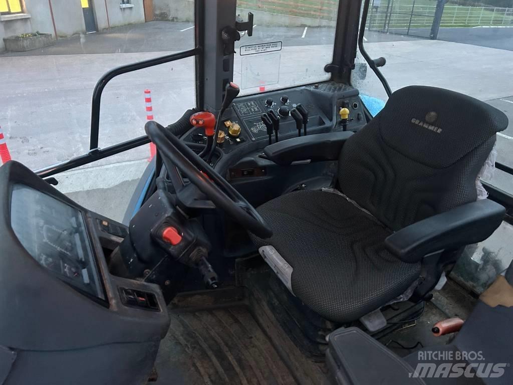New Holland TM 140 الجرارات