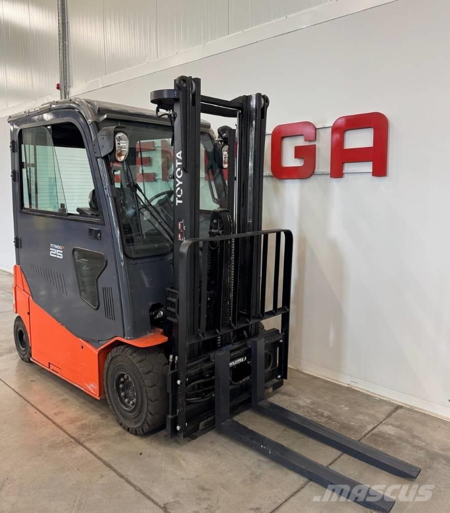Toyota 10939 - 8FBMT25 شاحنات ذات رافعات شوكية تعمل بالكهرباء
