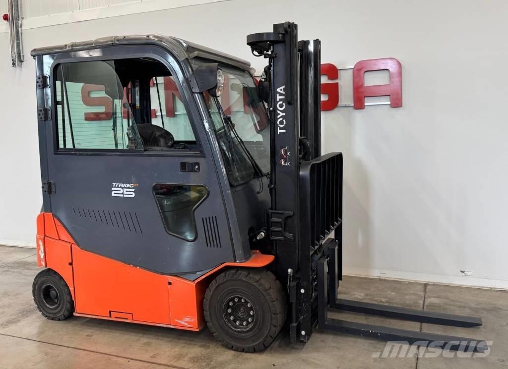Toyota 10939 - 8FBMT25 شاحنات ذات رافعات شوكية تعمل بالكهرباء