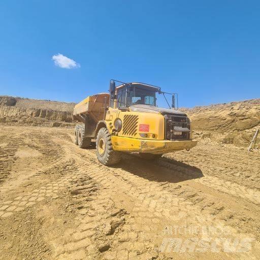 Volvo A 30 E عربات نقل قلابة للمواقع