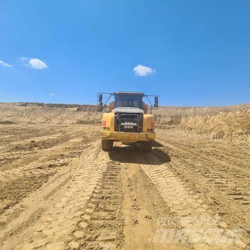 Volvo A 30 E عربات نقل قلابة للمواقع