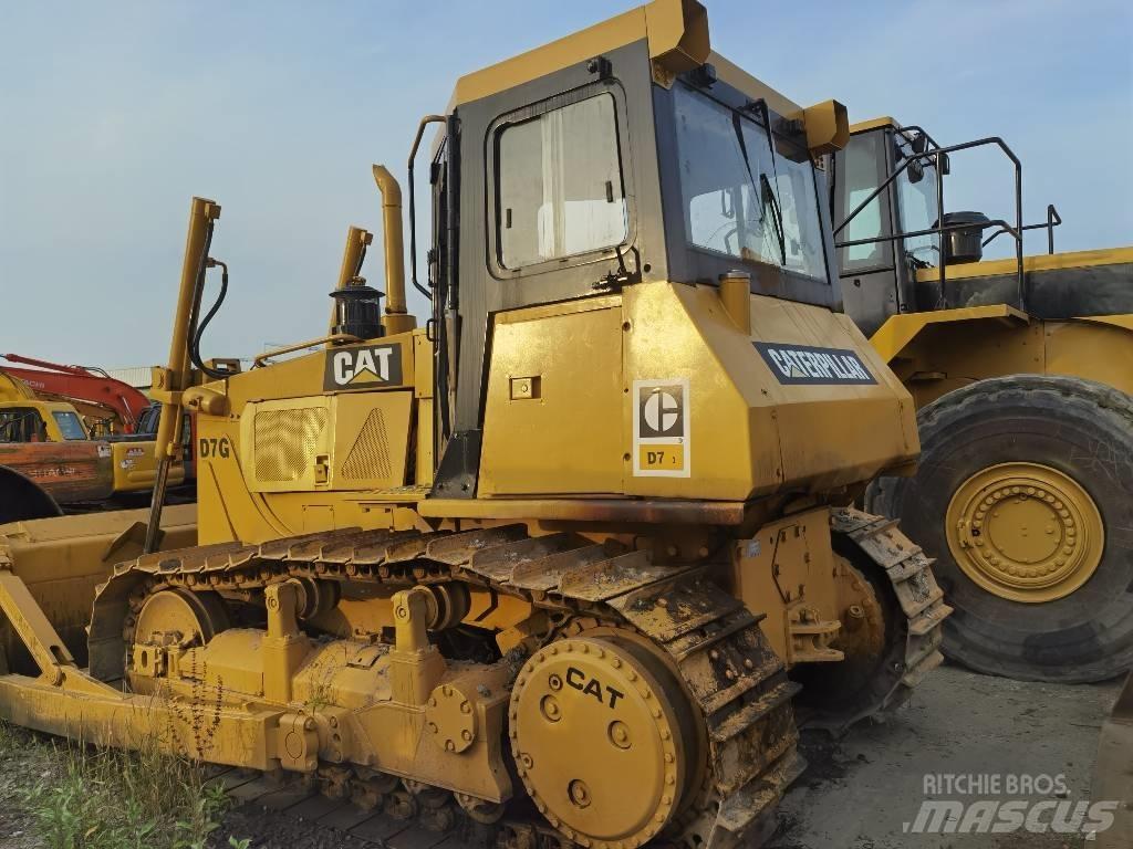 CAT D 7 G معدات تمهيد الطرق
