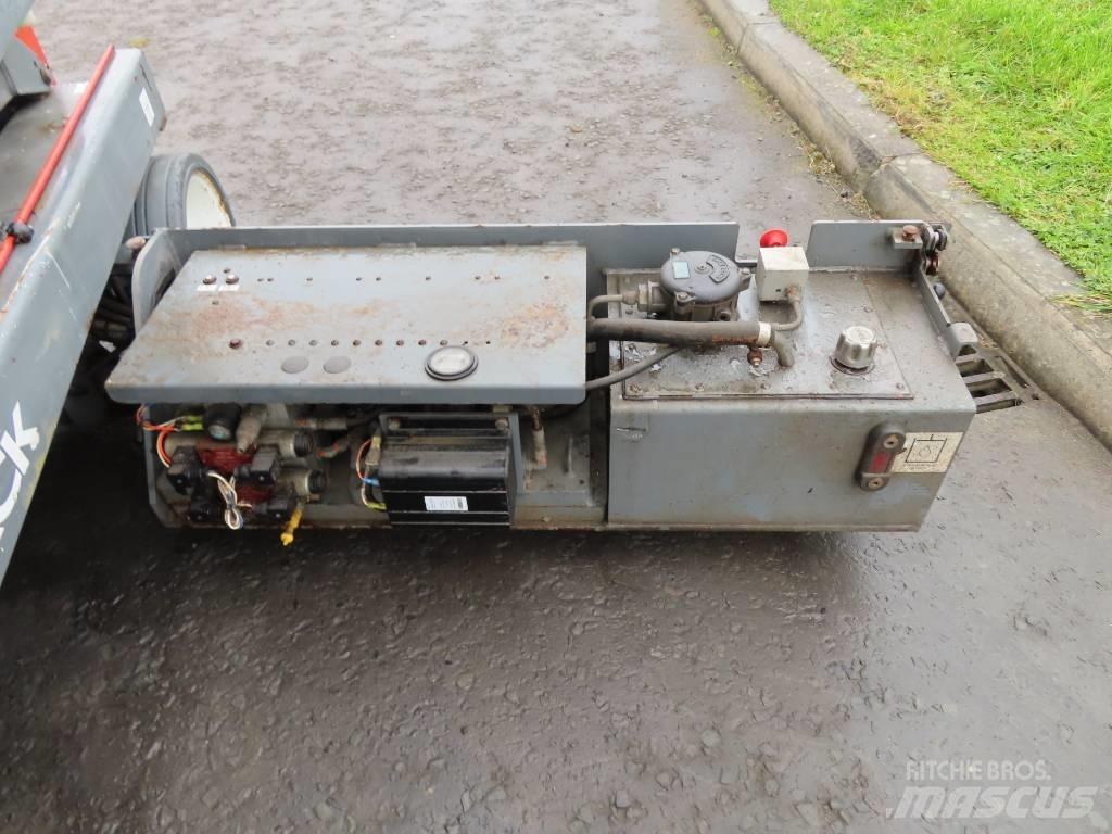SkyJack SJ III 3226 رافعات مقصية الشكل