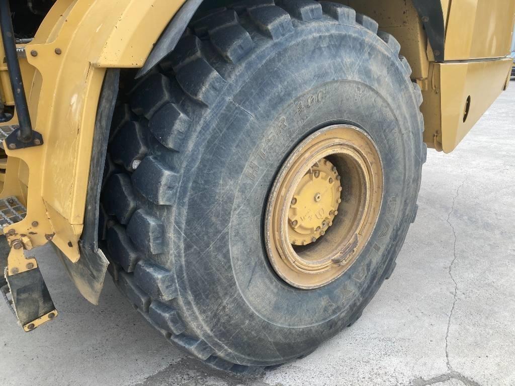 CAT 745 ساحبات مفصلية