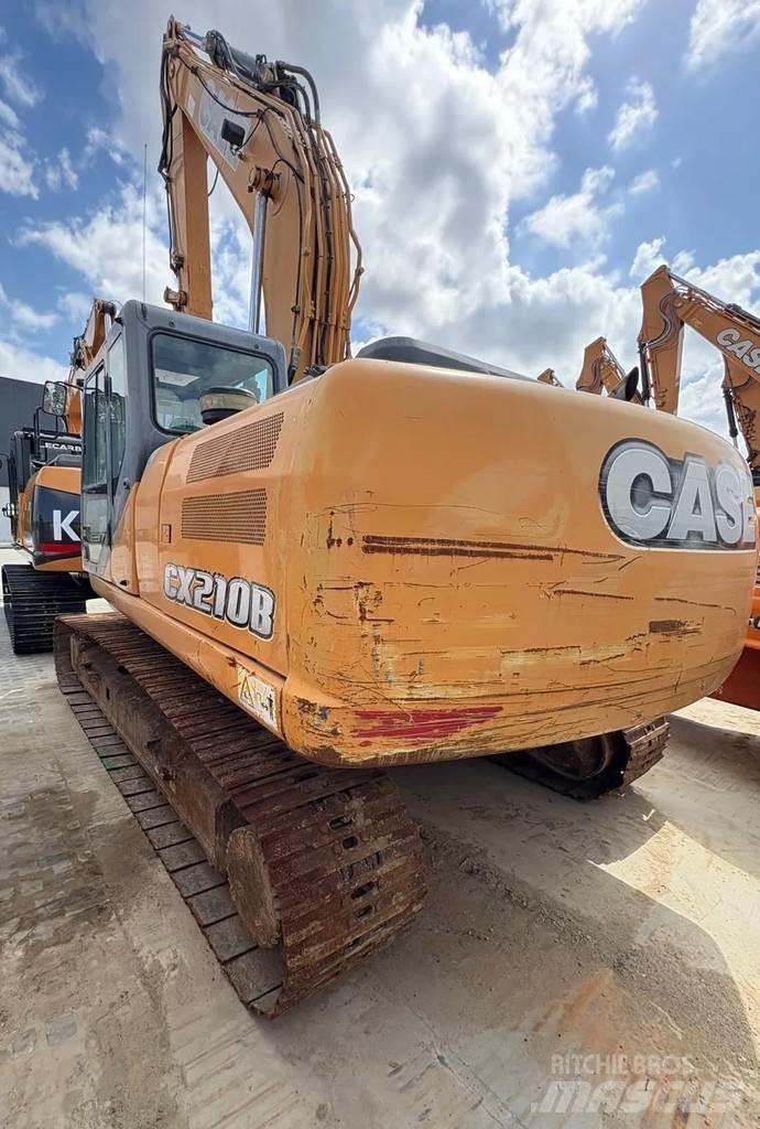 CASE CX210B حفارات زحافة