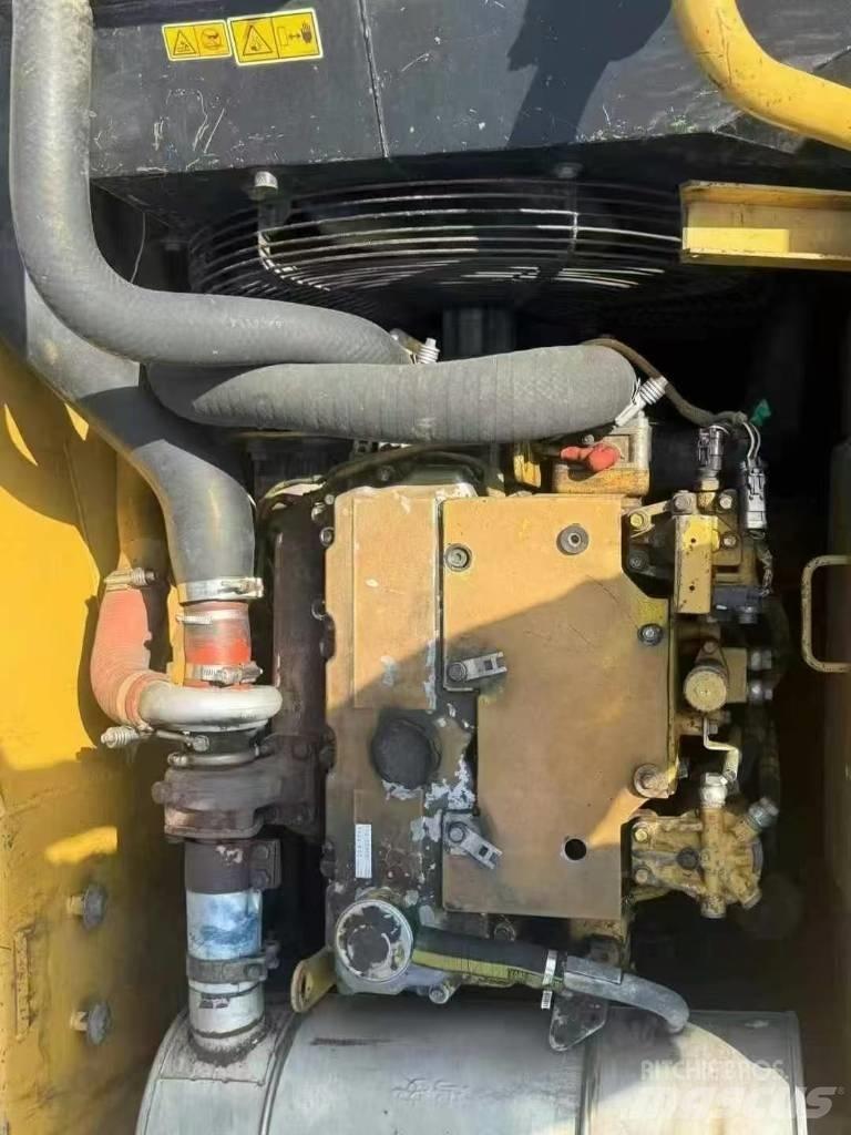 CAT 315 D حفارات زحافة