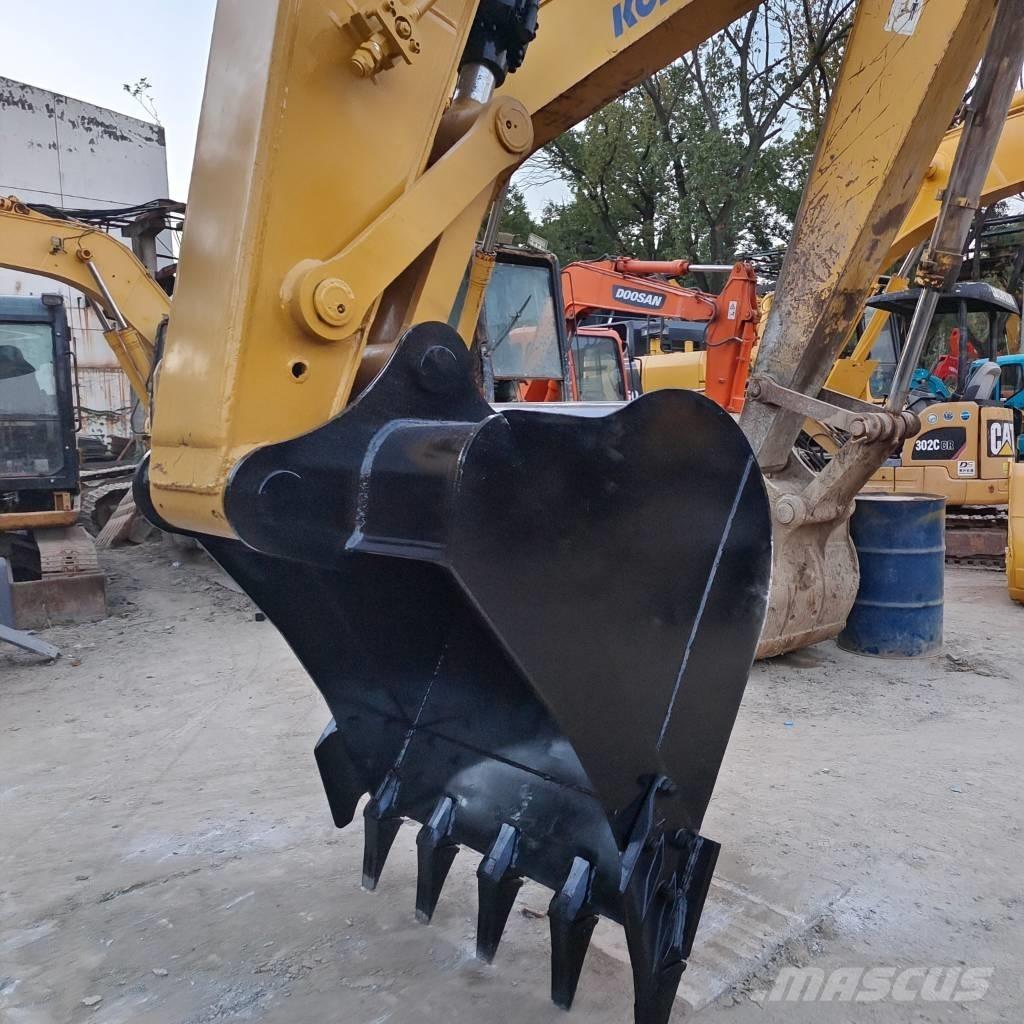 CAT 320 D2L حفارات زحافة