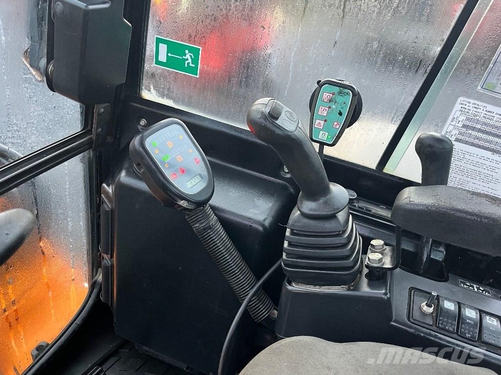 Hanix H 55 DR حفارات صغيرة أقل من 7 طن (حفارات صغيرة)