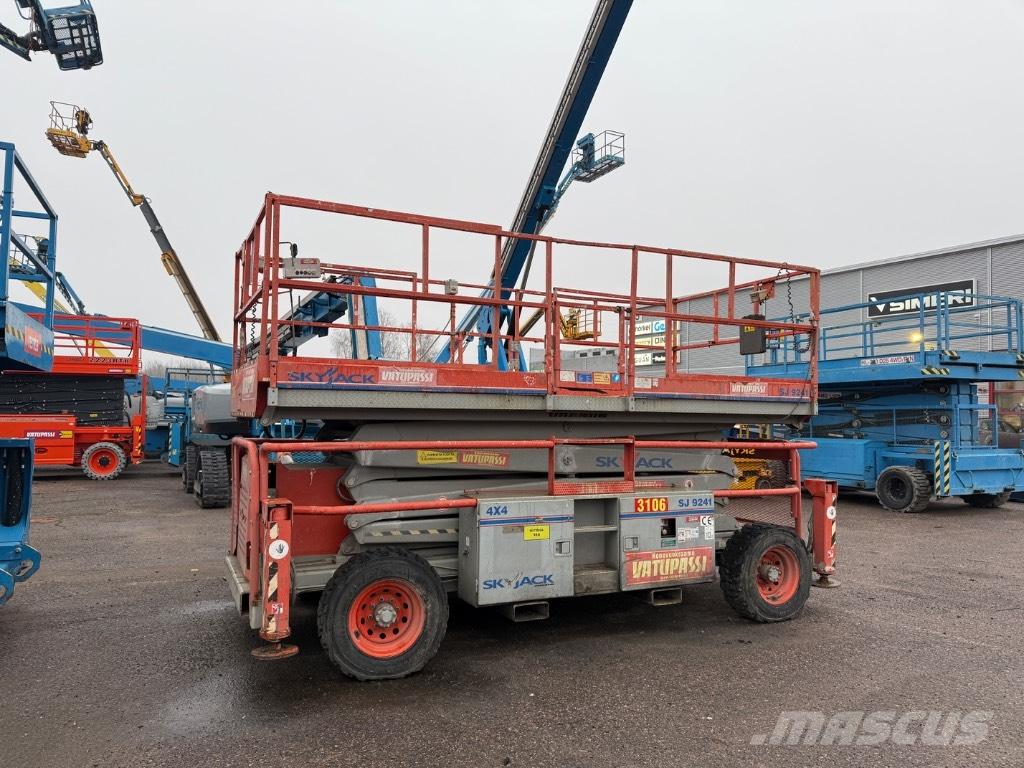 SkyJack SJ 9241 رافعات مقصية الشكل