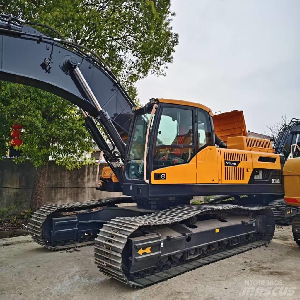 Volvo EC380 D L حفارات زحافة