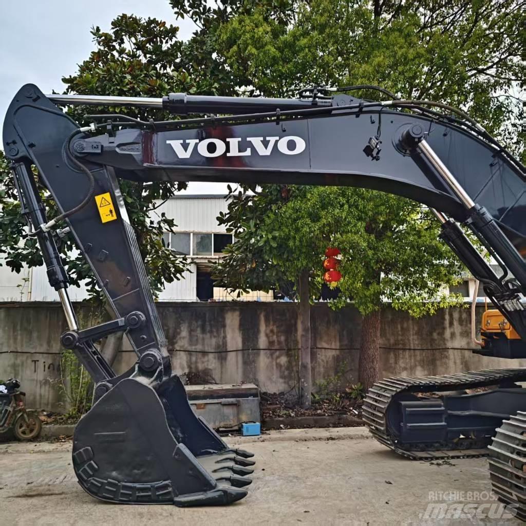 Volvo EC380 D L حفارات زحافة
