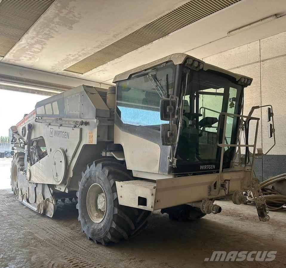 Wirtgen WR250i معدات إعادة تدوير الأسفلت
