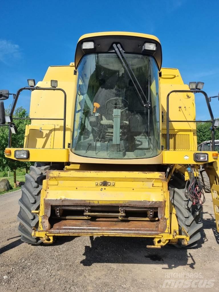 New Holland TX 68 حصادات
